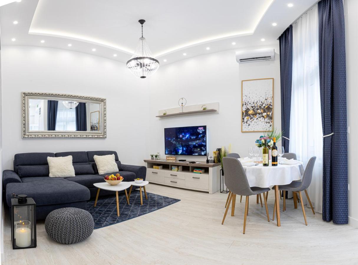 Theatre Square Apartments نوفي ساد المظهر الخارجي الصورة