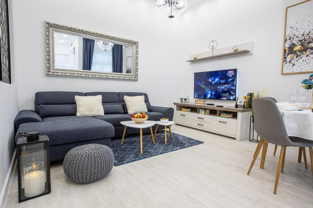 Theatre Square Apartments نوفي ساد المظهر الخارجي الصورة