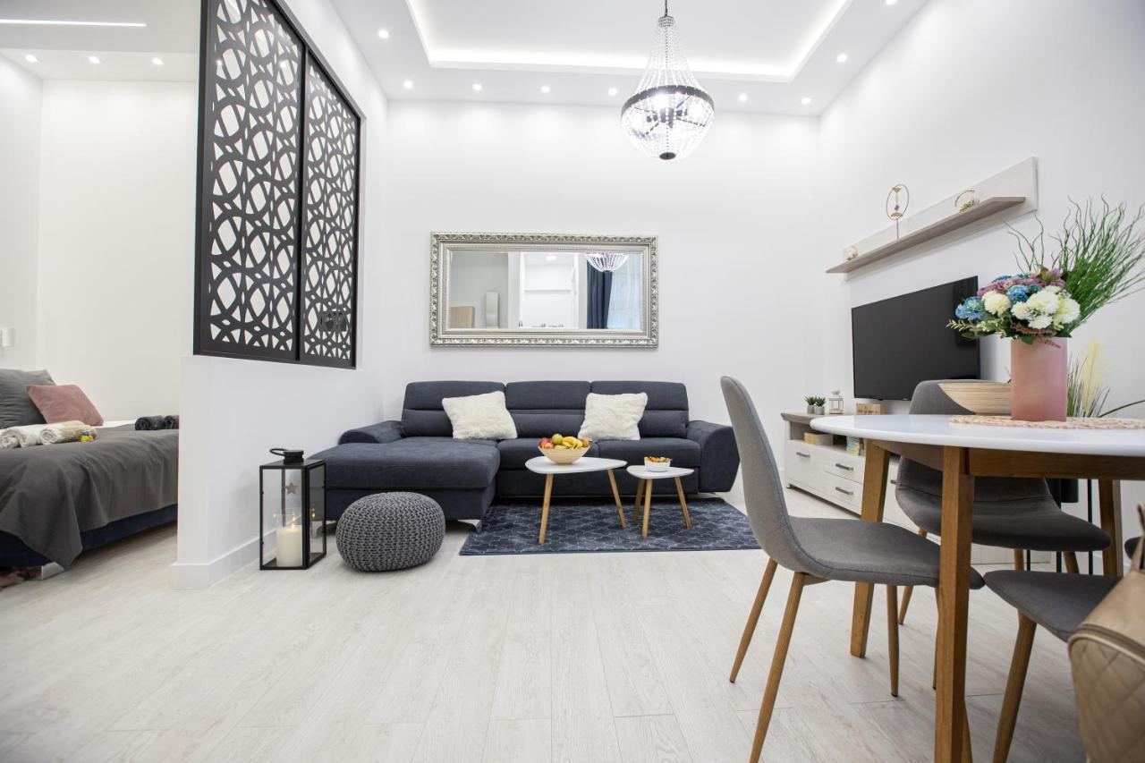 Theatre Square Apartments نوفي ساد المظهر الخارجي الصورة