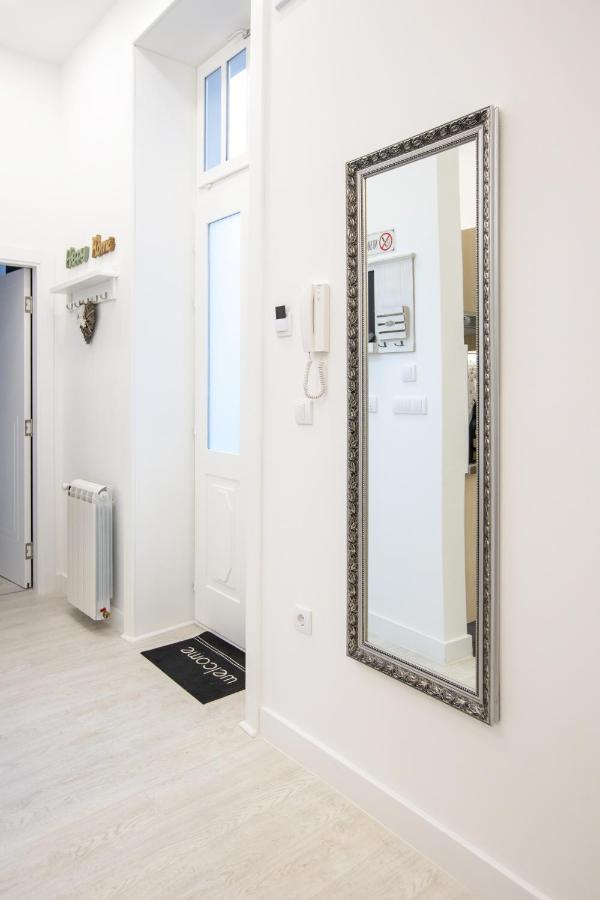 Theatre Square Apartments نوفي ساد المظهر الخارجي الصورة