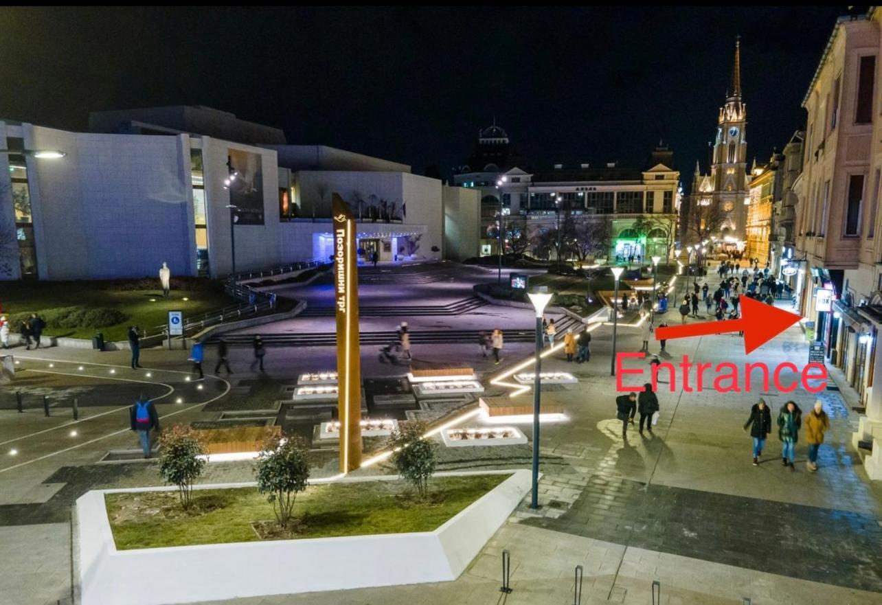 Theatre Square Apartments نوفي ساد المظهر الخارجي الصورة